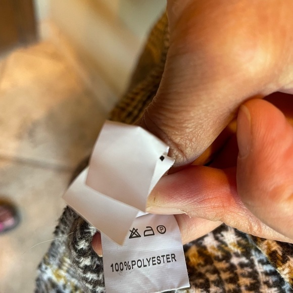 Shein Plaid Shirt Jacket Shacket - Picture 6 of 6